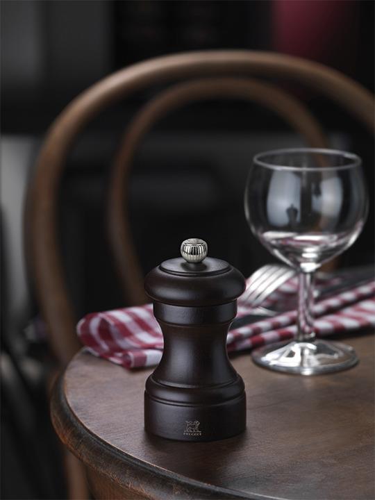 Młynek do pieprzu Bistro / 10cm / ciemno