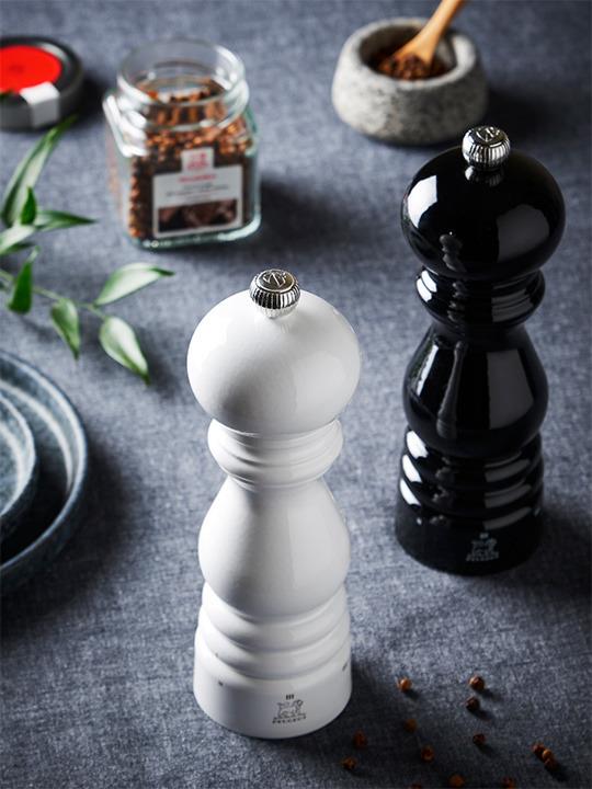 Młynek do pieprzu Paris / 22cm / czarny