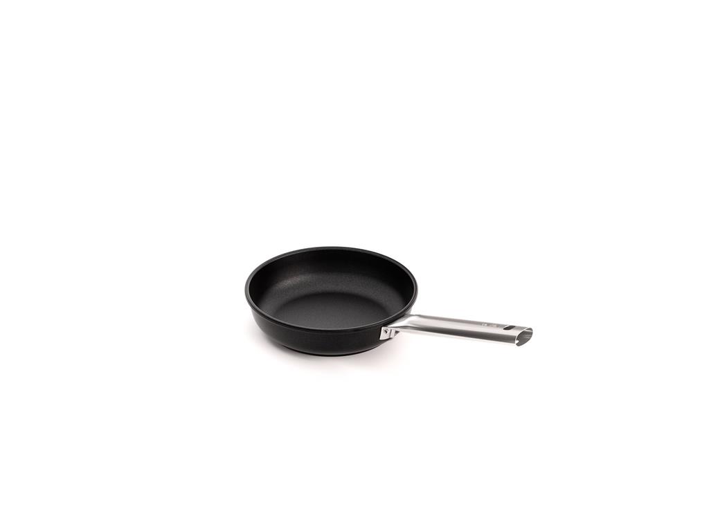 Patelnia aluminiowa / 20 cm / 3 mm / nie